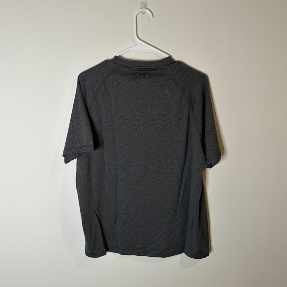 Men's Under Armour Athletic Shirt Size Large - Picture 2 of 5